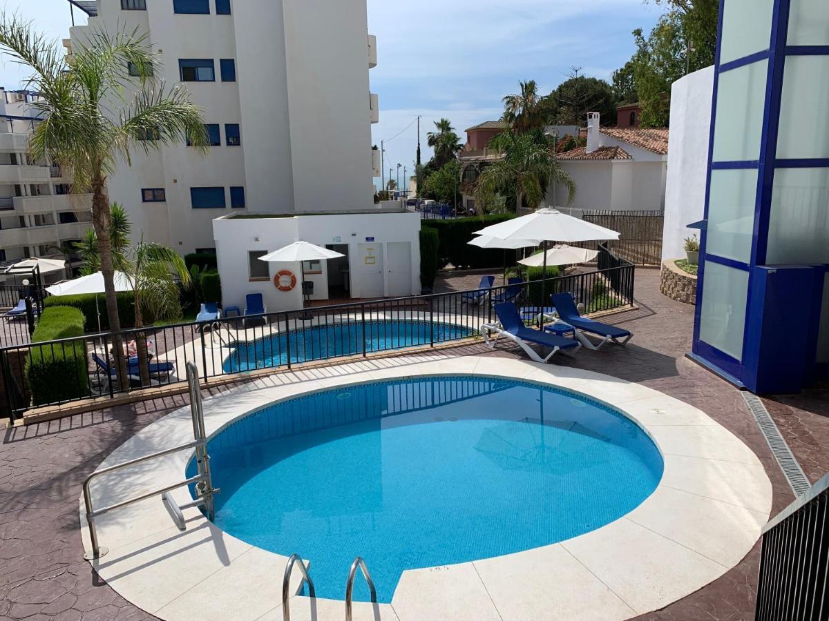 Los Patos Benalmadena Beach - Parking Privado Eksteriør billede